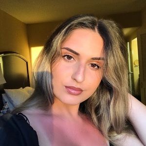 Meet your Posher, Arianna